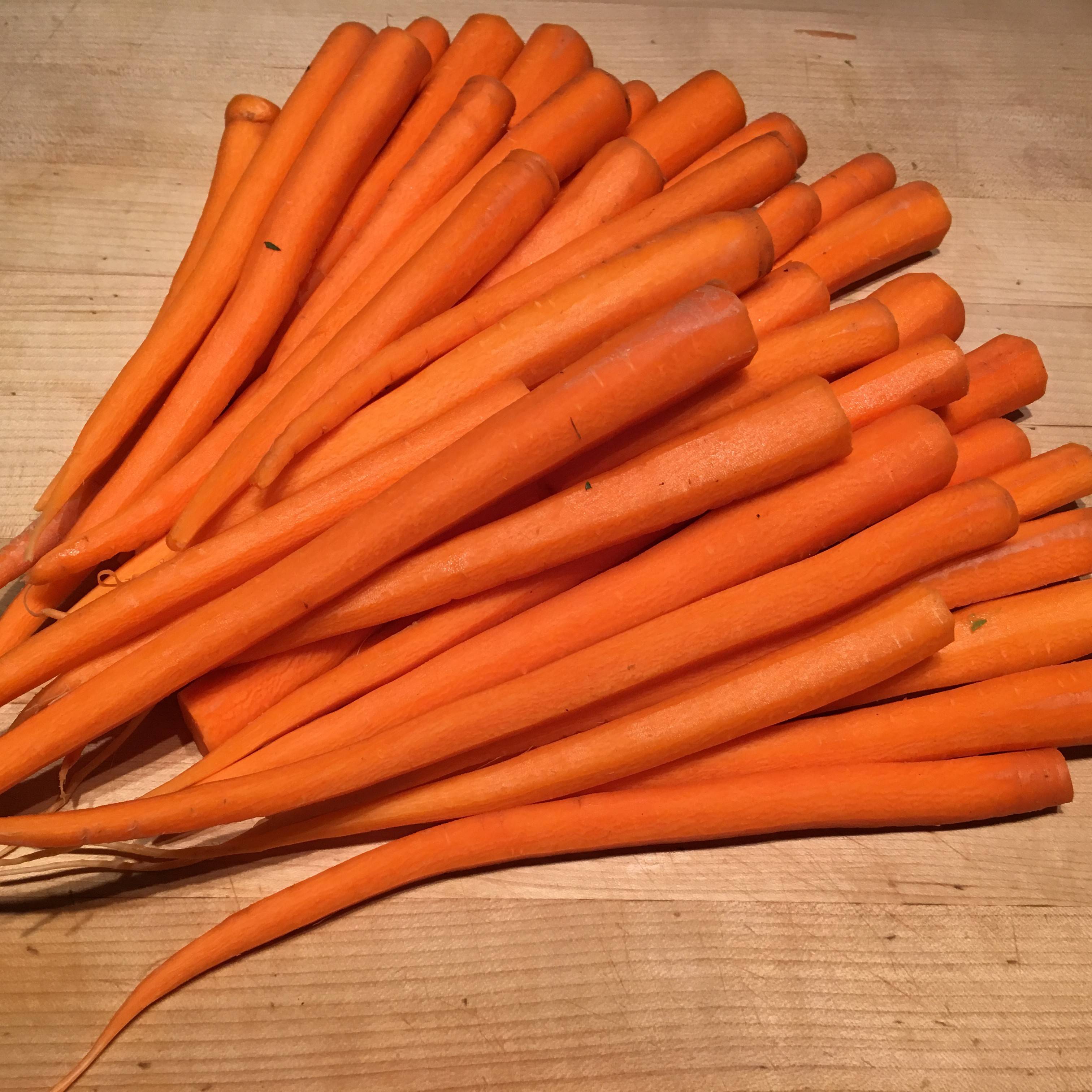 pealed baby carrots
